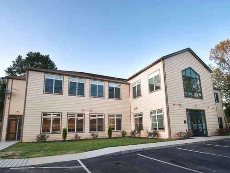 Campus Tour Mirror Lake